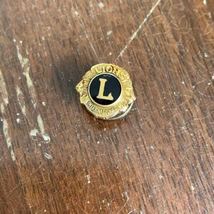 Vintage Lions Club Fraternity Lapel Tie Pin‎ Screw back Robbins Co Attleboro MA